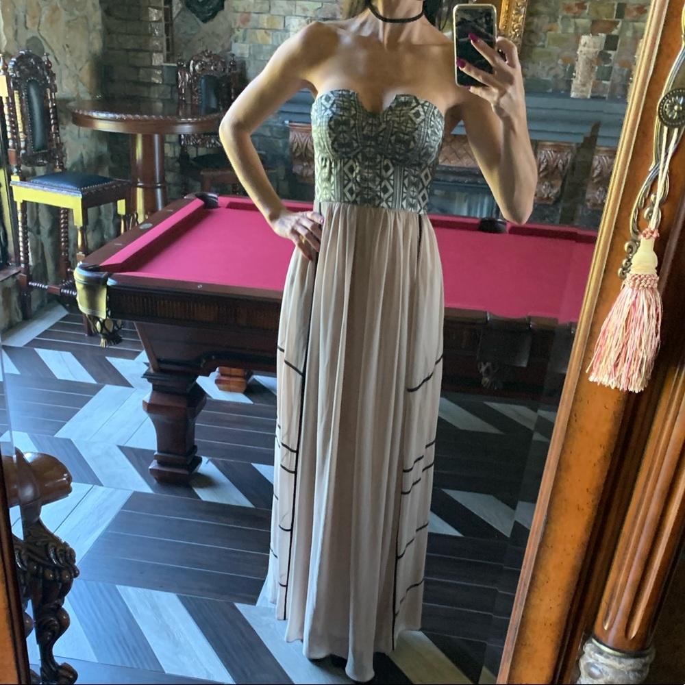 Elegant Strapless Maxi Dress